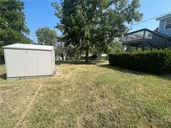 8508 E 47th TER, Kansas City, MO 64129