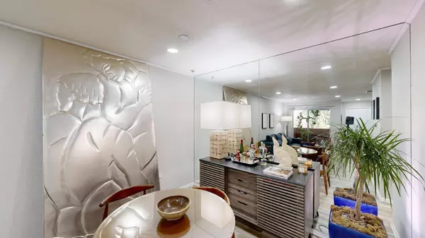 2825 N Los Felices RD #214, Palm Springs, CA 92262