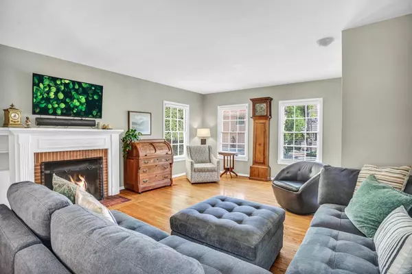 1512 40th ST, Sacramento, CA 95819