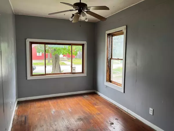 519 Gardner ST, Joliet, IL 60433