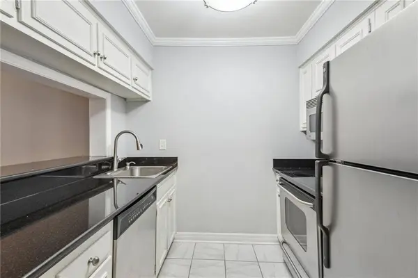 4007 ST CHARLES AVE #115, New Orleans, LA 70115