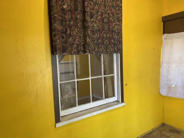 2650 Tennessee Dr, Medford, OR 97501