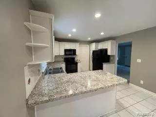 11760 22 MILE Road, Shelby Twp, MI 48315