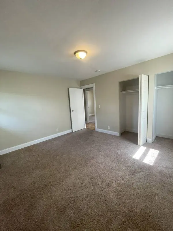 1606 Mckool Avenue, Streamwood, IL 60107