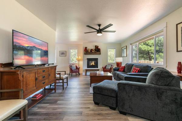 14932 Glenshire Drive, Truckee, CA 96161-0000