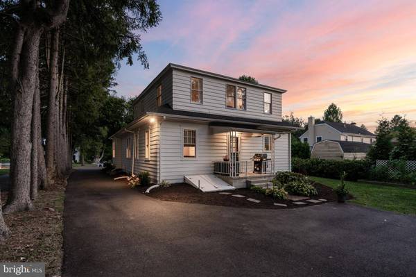 15 W MAPLE AVE, Moorestown, NJ 08057