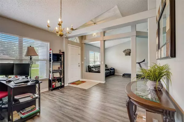 136 LONG PINE DR, Deltona, FL 32725