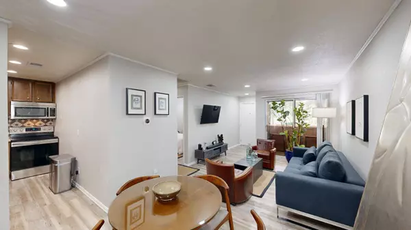 2825 N Los Felices RD #214, Palm Springs, CA 92262