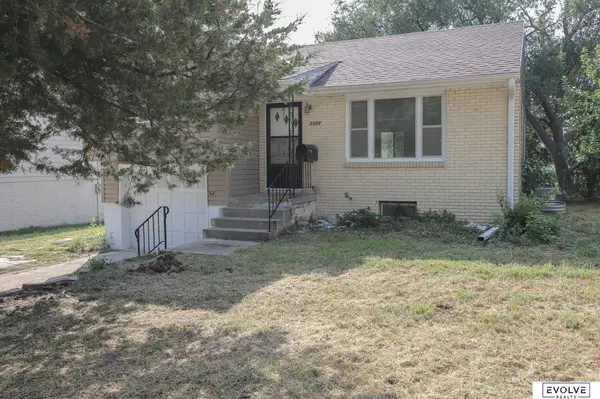 2306 Clay Street, Bellevue, NE 68123