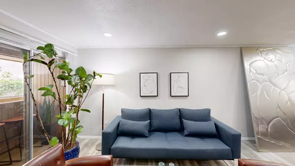 2825 N Los Felices RD #214, Palm Springs, CA 92262