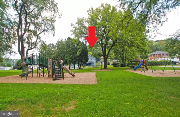 2824 NAZARETH RD, Easton, PA 18045