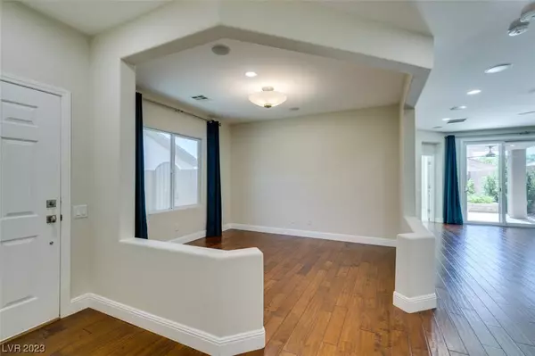 11261 Piper Peak Lane, Las Vegas, NV 89138