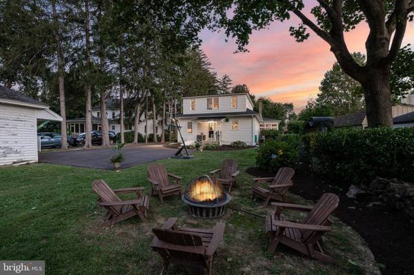 15 W MAPLE AVE, Moorestown, NJ 08057