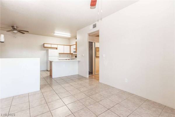 5751 E Hacienda Avenue #184, Las Vegas, NV 89122