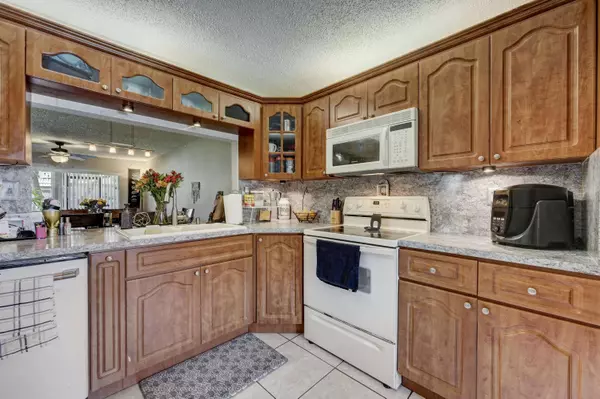 37 Seville CIR #1-50, Davie, FL 33324