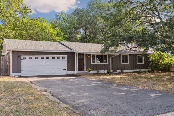 1460 E Old Shakopee CIR, Bloomington, MN 55425