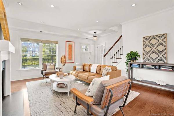 1233 South Pine Creek Road, Fairfield, CT 06824