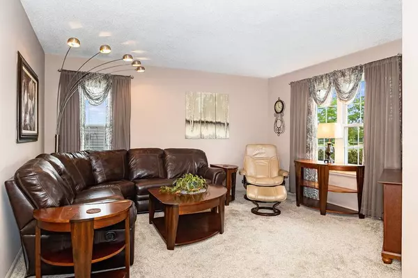 20151 S Rosewood DR, Frankfort, IL 60423