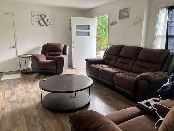 53 N Gill ST, Hazlehurst, GA 31539