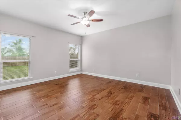 10244 SIMMS RD, Denham Springs, LA 70706