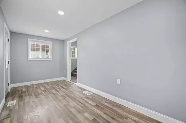 705 Lansing Avenue, Jackson, MI 49202