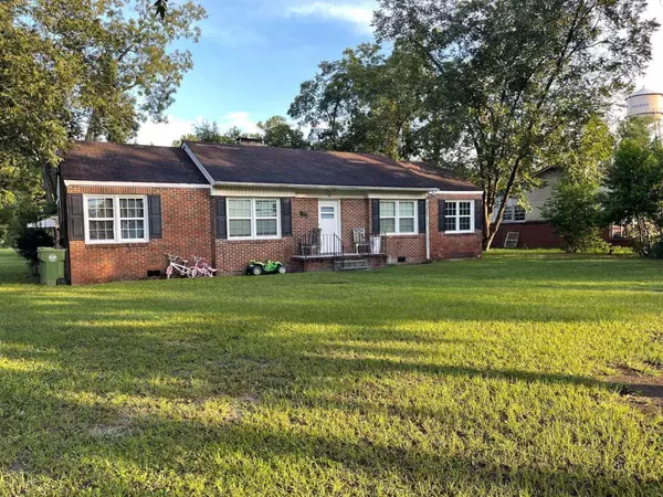 53 N Gill ST, Hazlehurst, GA 31539