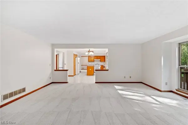 2268 Canterbury CIR, Akron, OH 44319