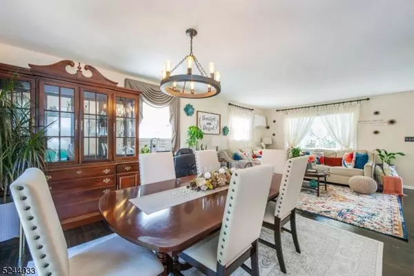 65 Maple Hill Rd, Clifton City, NJ 07013