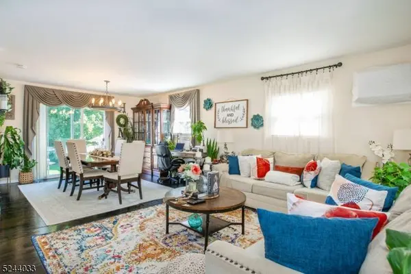 65 Maple Hill Rd, Clifton City, NJ 07013