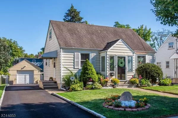 65 Maple Hill Rd, Clifton City, NJ 07013