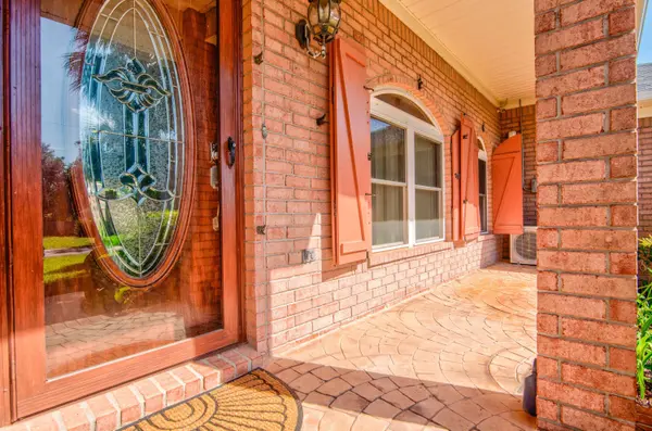 1740 Marseille Drive, Gulf Breeze, FL 32563