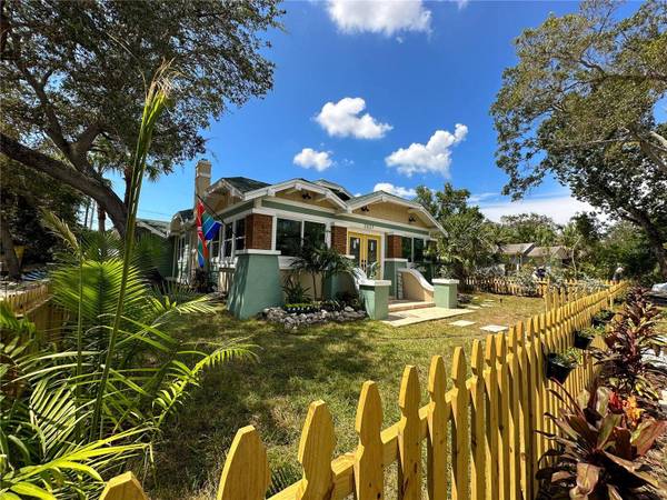 2027 43RD ST S, St Petersburg, FL 33711