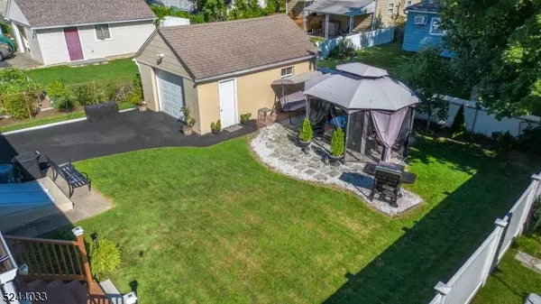 65 Maple Hill Rd, Clifton City, NJ 07013