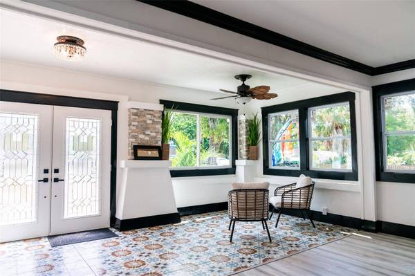 2027 43RD ST S, St Petersburg, FL 33711