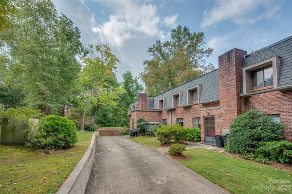 305 Grady AVE #B-2, Tryon, NC 28782