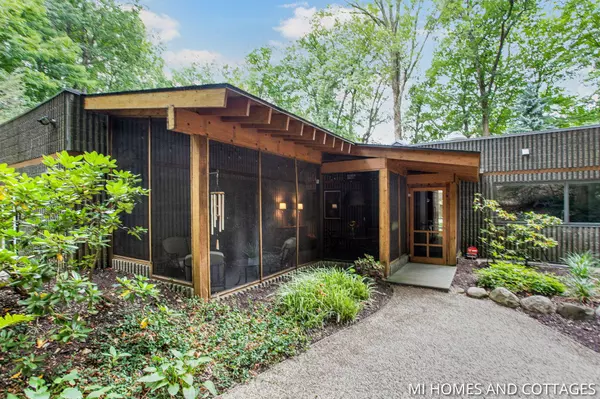 6625 147th Avenue, Holland, MI 49423