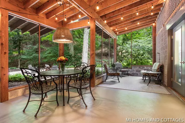 6625 147th Avenue, Holland, MI 49423