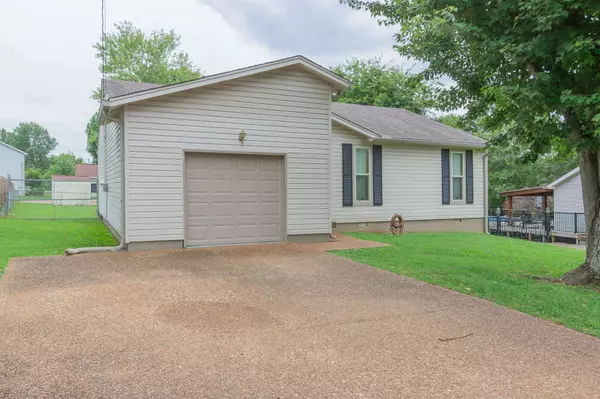 3137 Towne Village Rd, Antioch, TN 37013