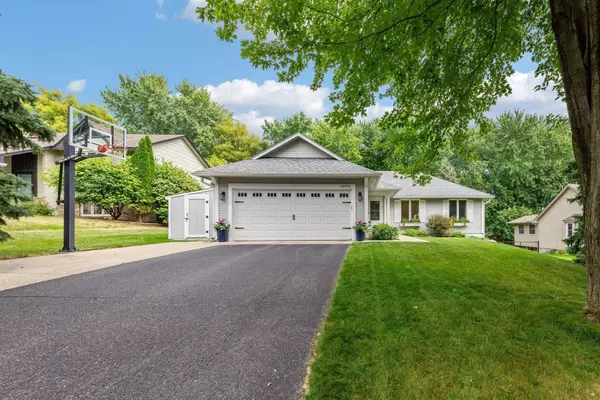 13975 Providence LN, Savage, MN 55378