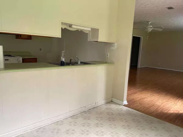 54 Buford RD, Hazlehurst, GA 31539