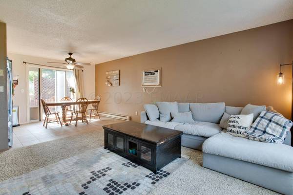 3531 VILLAGE GREEN Lane, Moorhead, MN 56560