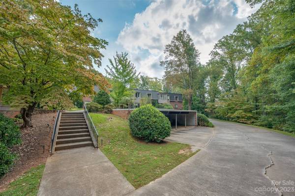 305 Grady AVE #B-2, Tryon, NC 28782