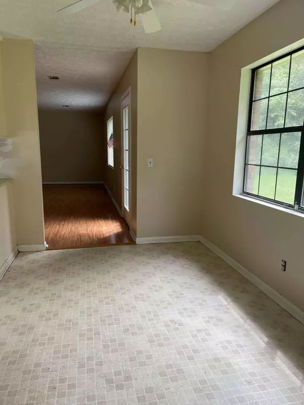 54 Buford RD, Hazlehurst, GA 31539