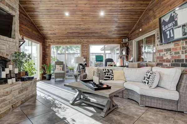 4630 Covered Wagon TRL, Enid, OK 73701-8505