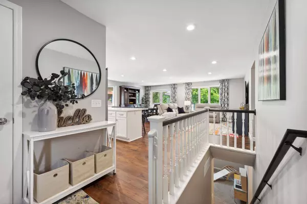 13975 Providence LN, Savage, MN 55378