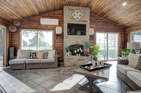 4630 Covered Wagon TRL, Enid, OK 73701-8505