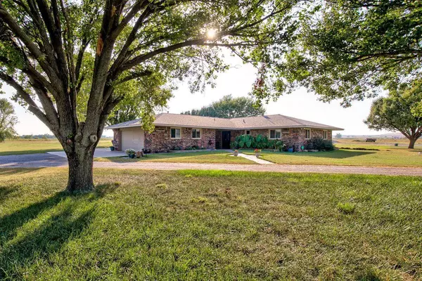 4630 Covered Wagon TRL, Enid, OK 73701-8505