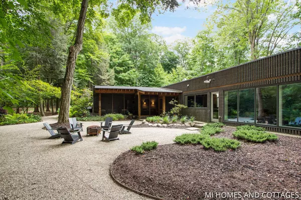 6625 147th Avenue, Holland, MI 49423