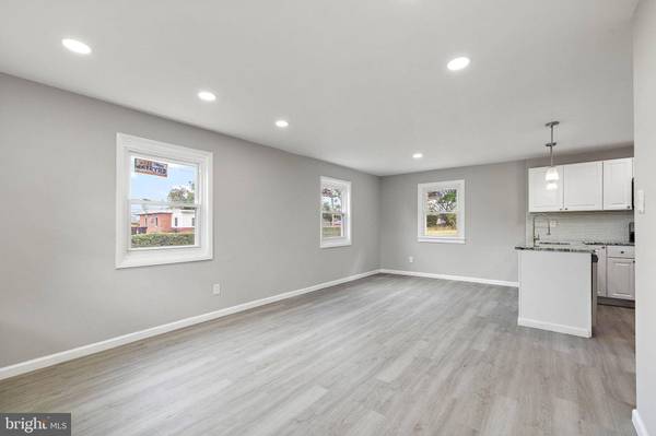 100 BUNCHE BLVD, Wilmington, DE 19801