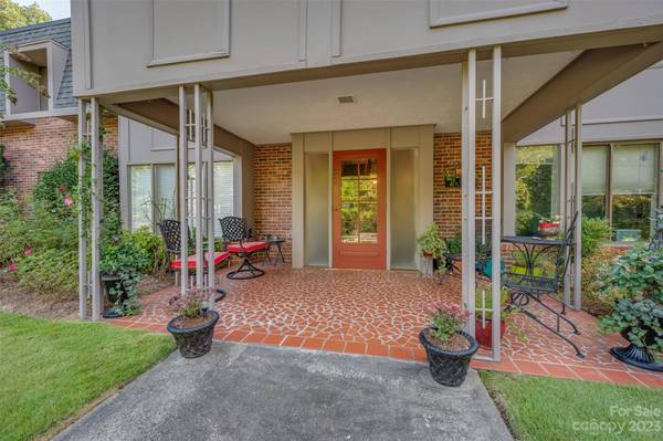 305 Grady AVE #B-2, Tryon, NC 28782